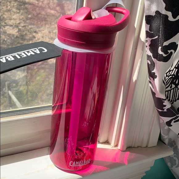 2 gently used water bottles, 1 never used! - Picture 3 of 4